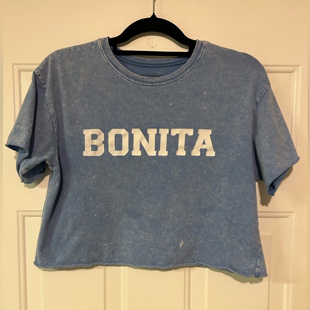 MODERN LUX Womens Cropped‎ Mineral Wash Graphic Tee “BONITA” Short Sleeve Size M